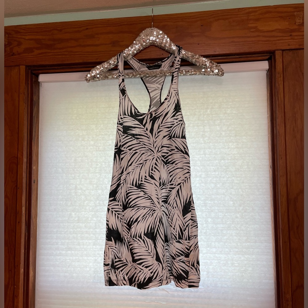 Moda international palm tree tank top black white VS racerback